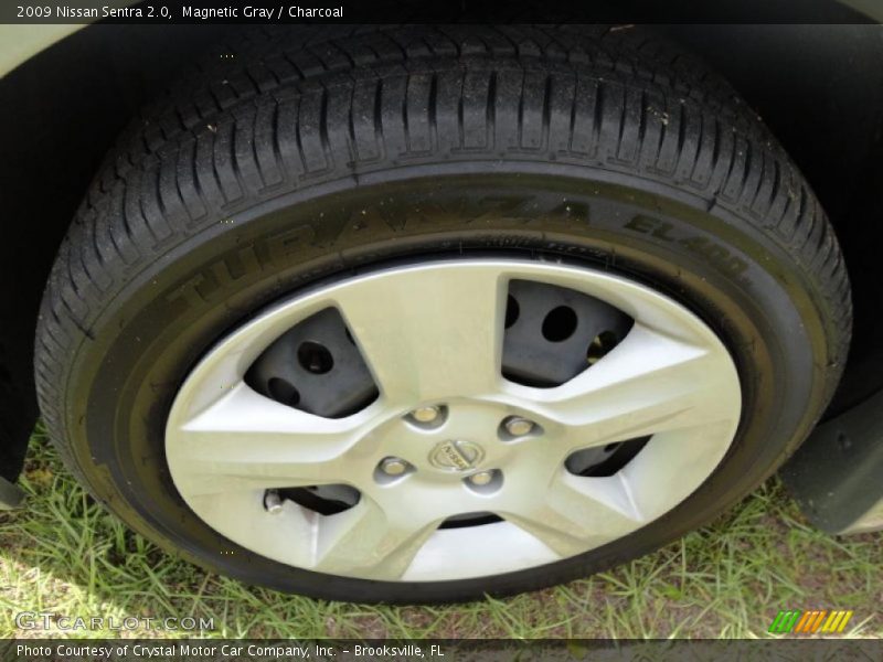 Magnetic Gray / Charcoal 2009 Nissan Sentra 2.0