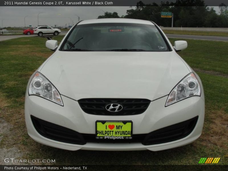 Karussell White / Black Cloth 2011 Hyundai Genesis Coupe 2.0T