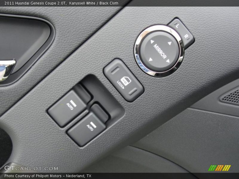 Controls of 2011 Genesis Coupe 2.0T