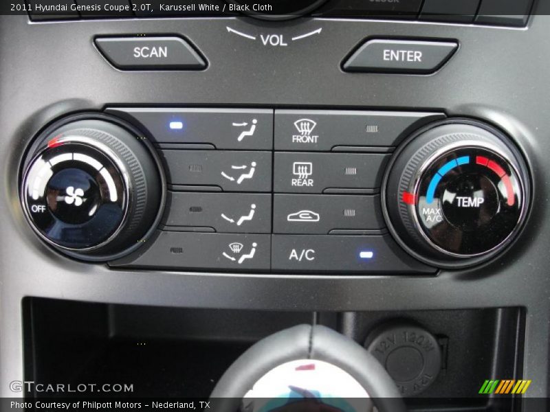 Controls of 2011 Genesis Coupe 2.0T