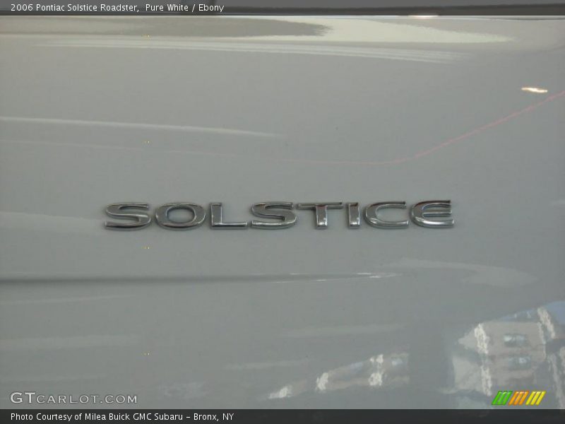 Pure White / Ebony 2006 Pontiac Solstice Roadster