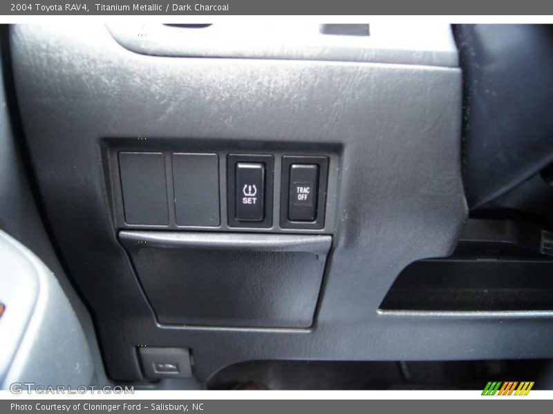 Titanium Metallic / Dark Charcoal 2004 Toyota RAV4