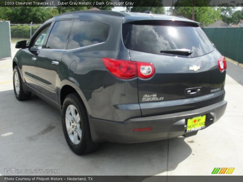 Cyber Gray Metallic / Dark Gray/Light Gray 2009 Chevrolet Traverse LT