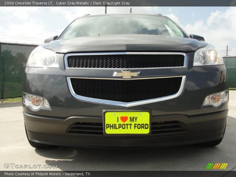 Cyber Gray Metallic / Dark Gray/Light Gray 2009 Chevrolet Traverse LT
