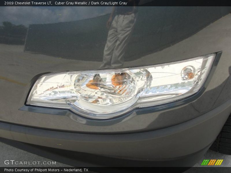 Cyber Gray Metallic / Dark Gray/Light Gray 2009 Chevrolet Traverse LT
