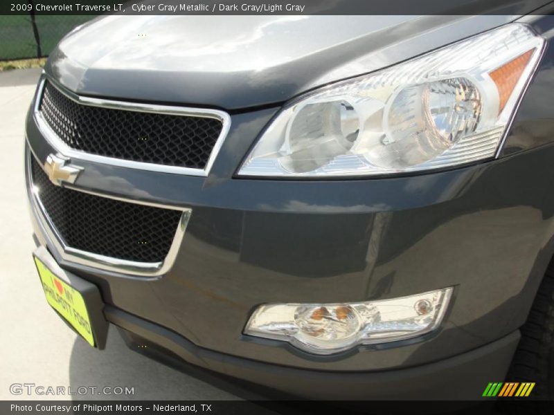 Cyber Gray Metallic / Dark Gray/Light Gray 2009 Chevrolet Traverse LT