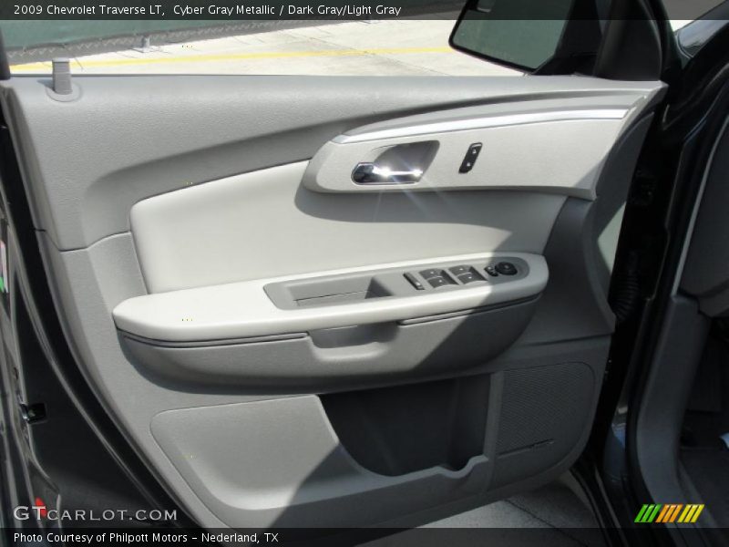 Cyber Gray Metallic / Dark Gray/Light Gray 2009 Chevrolet Traverse LT