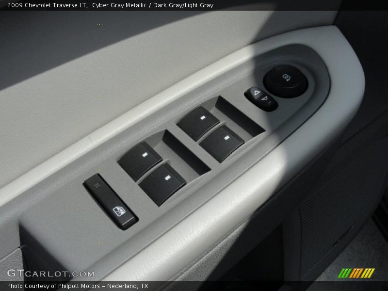 Cyber Gray Metallic / Dark Gray/Light Gray 2009 Chevrolet Traverse LT
