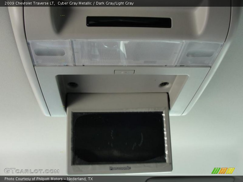 Cyber Gray Metallic / Dark Gray/Light Gray 2009 Chevrolet Traverse LT