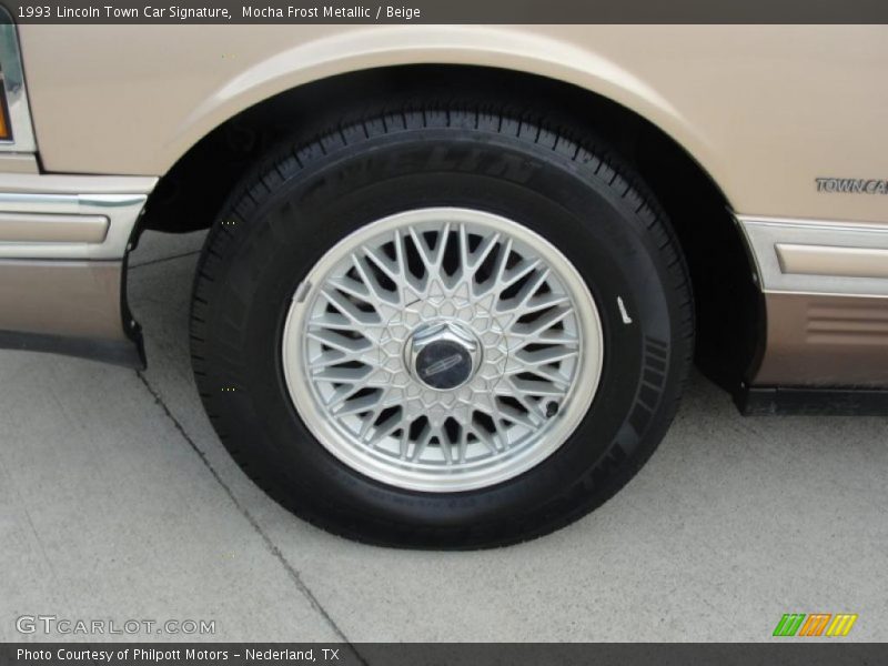  1993 Town Car Signature Wheel