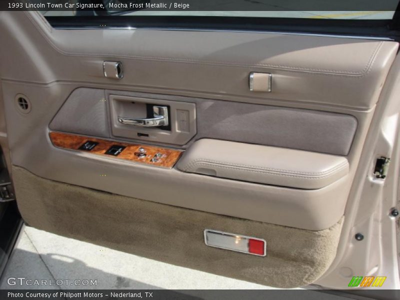 Door Panel of 1993 Town Car Signature
