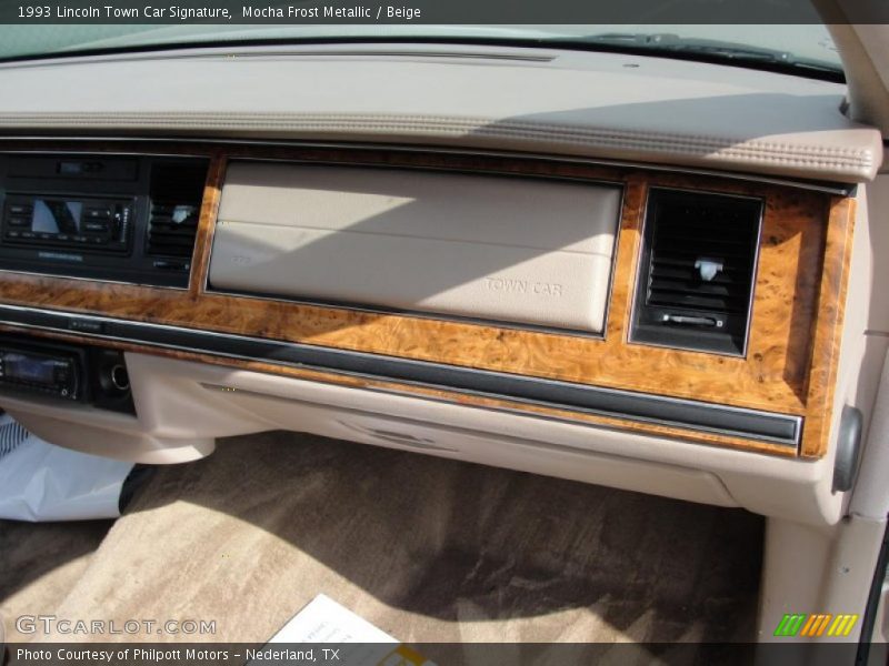 Mocha Frost Metallic / Beige 1993 Lincoln Town Car Signature