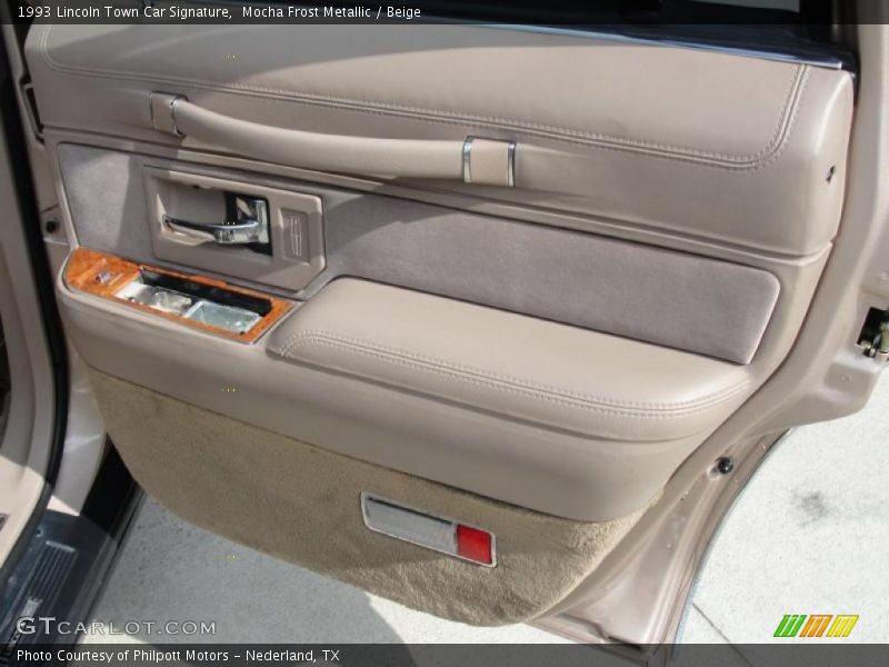 Door Panel of 1993 Town Car Signature