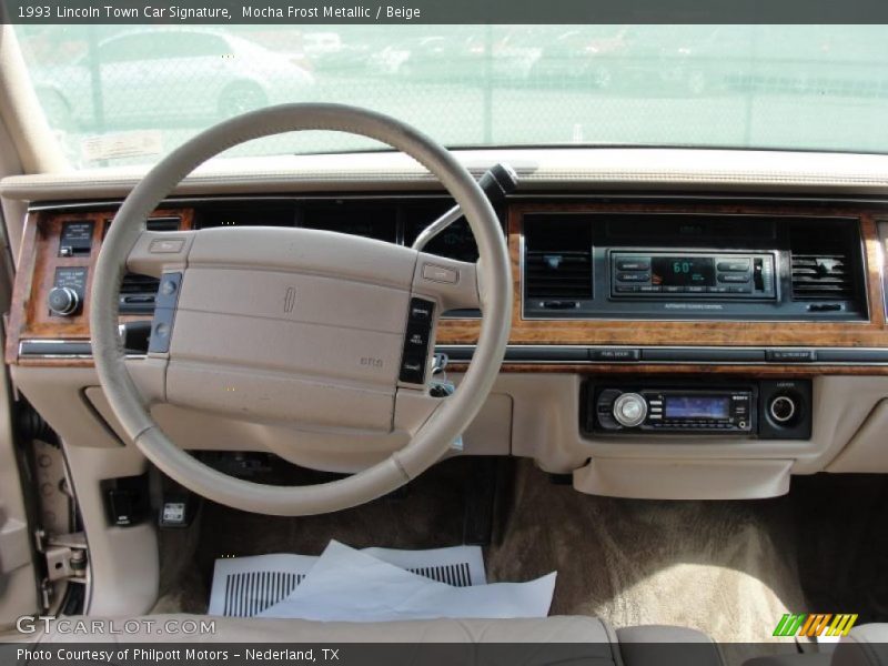 Dashboard of 1993 Town Car Signature