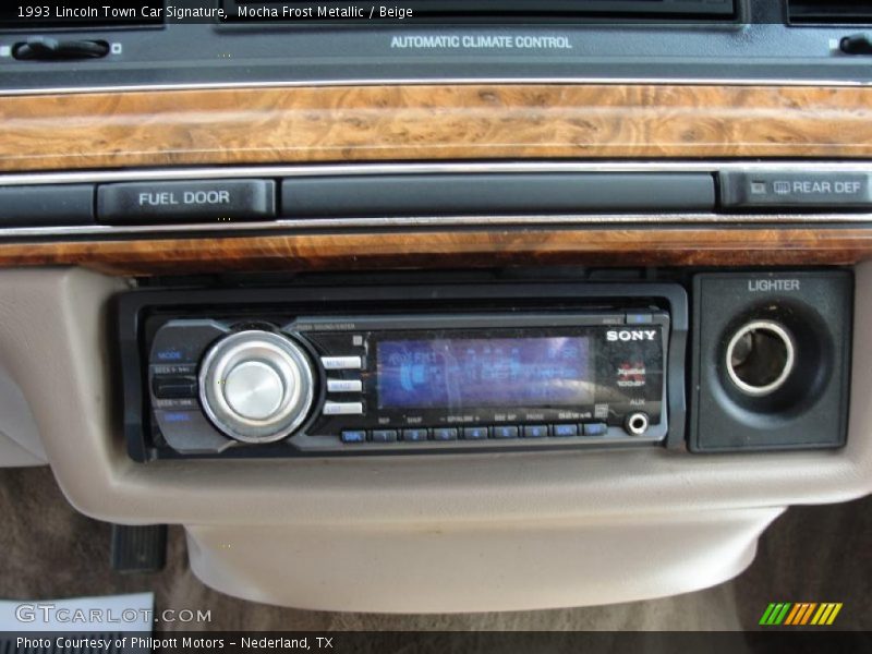 Mocha Frost Metallic / Beige 1993 Lincoln Town Car Signature