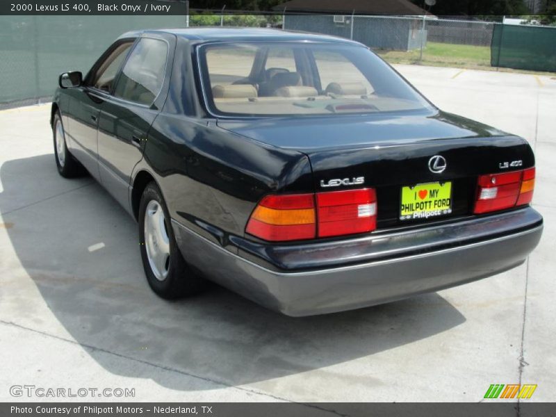 Black Onyx / Ivory 2000 Lexus LS 400
