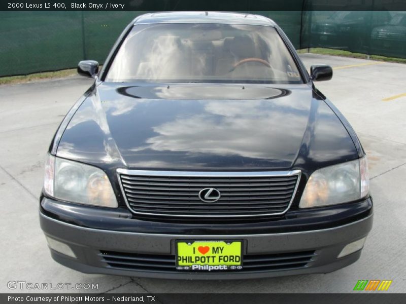 Black Onyx / Ivory 2000 Lexus LS 400