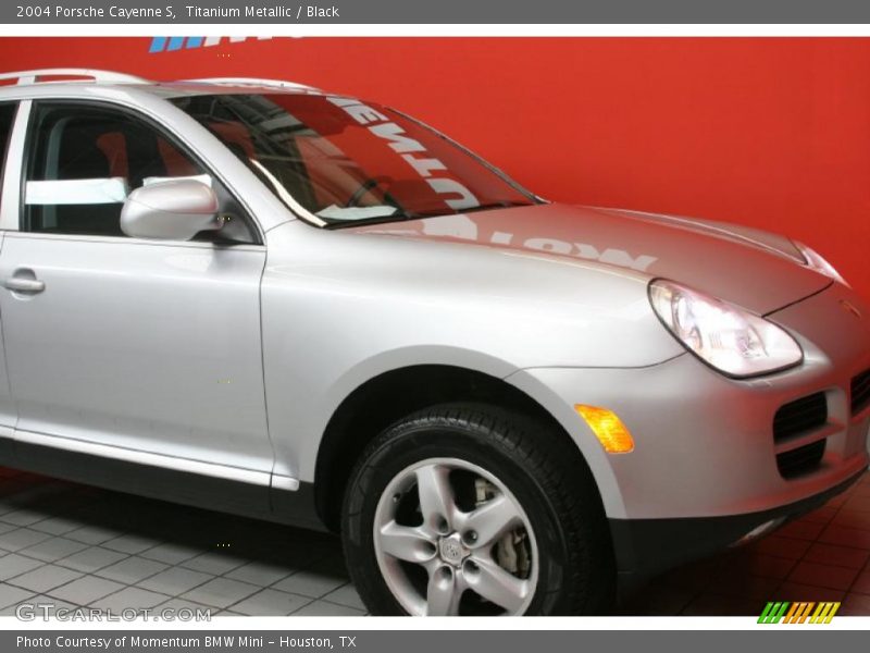 Titanium Metallic / Black 2004 Porsche Cayenne S