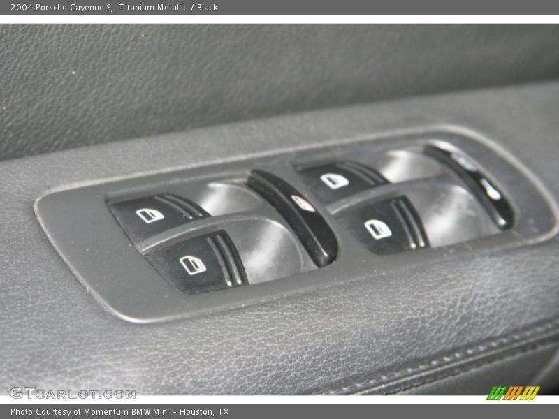 Titanium Metallic / Black 2004 Porsche Cayenne S