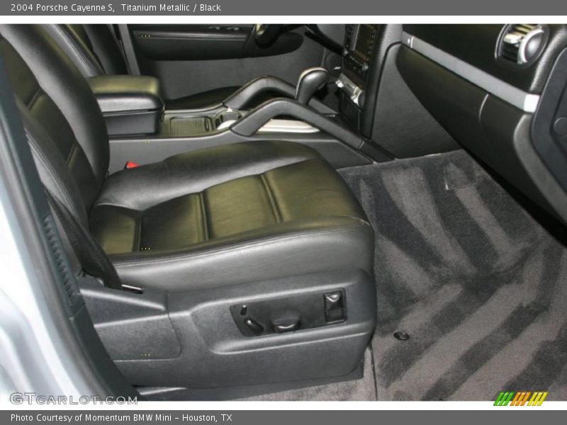 Titanium Metallic / Black 2004 Porsche Cayenne S