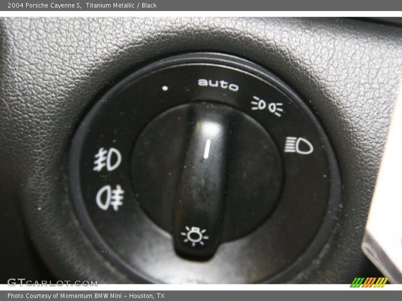 Controls of 2004 Cayenne S