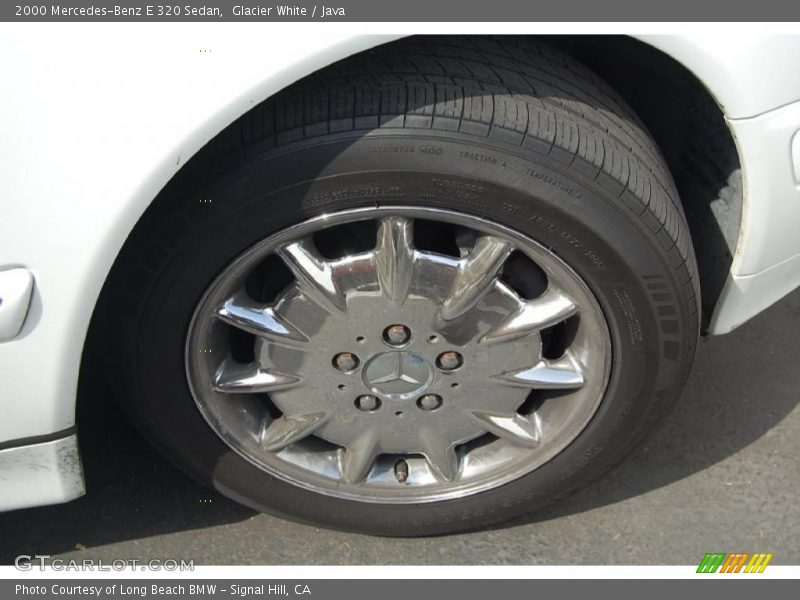 Glacier White / Java 2000 Mercedes-Benz E 320 Sedan