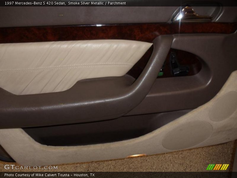 Smoke Silver Metallic / Parchment 1997 Mercedes-Benz S 420 Sedan