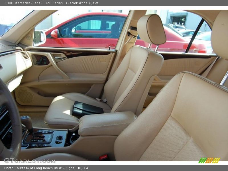 Glacier White / Java 2000 Mercedes-Benz E 320 Sedan