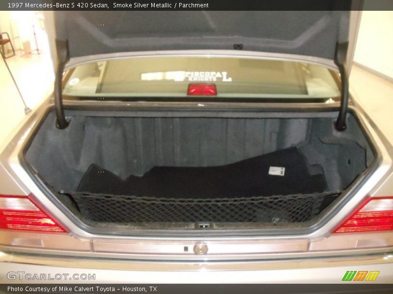  1997 S 420 Sedan Trunk