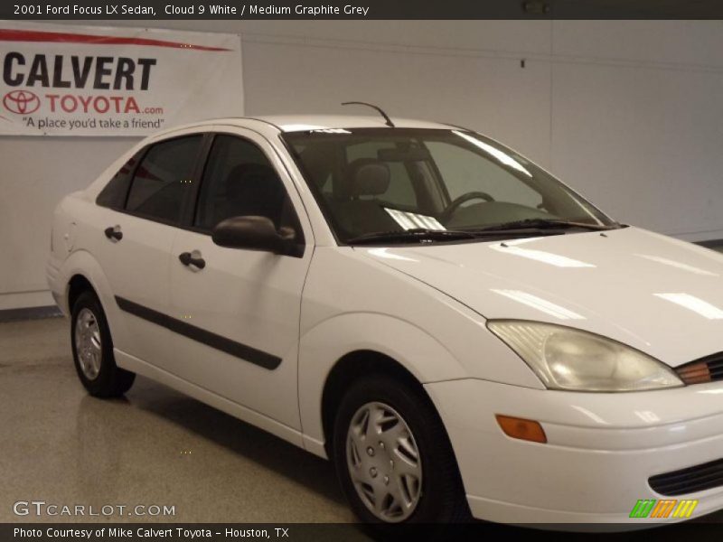 Cloud 9 White / Medium Graphite Grey 2001 Ford Focus LX Sedan