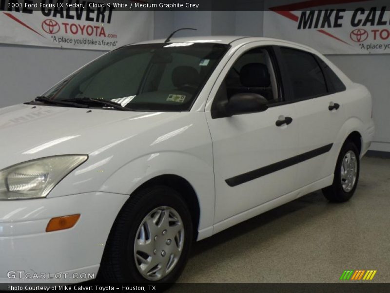 Cloud 9 White / Medium Graphite Grey 2001 Ford Focus LX Sedan
