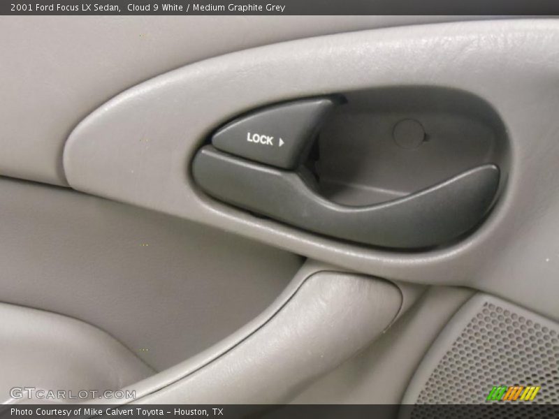Cloud 9 White / Medium Graphite Grey 2001 Ford Focus LX Sedan