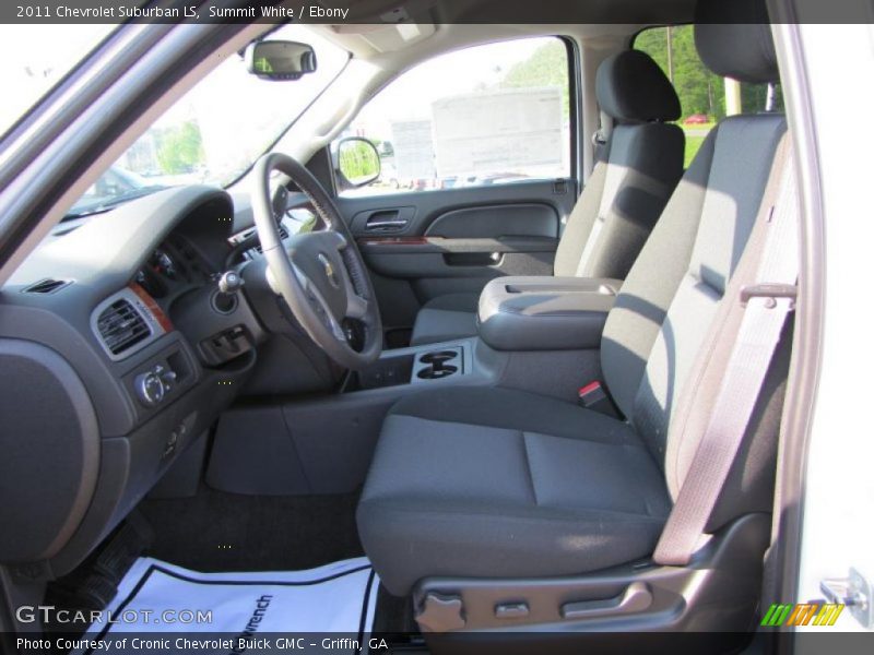 Summit White / Ebony 2011 Chevrolet Suburban LS