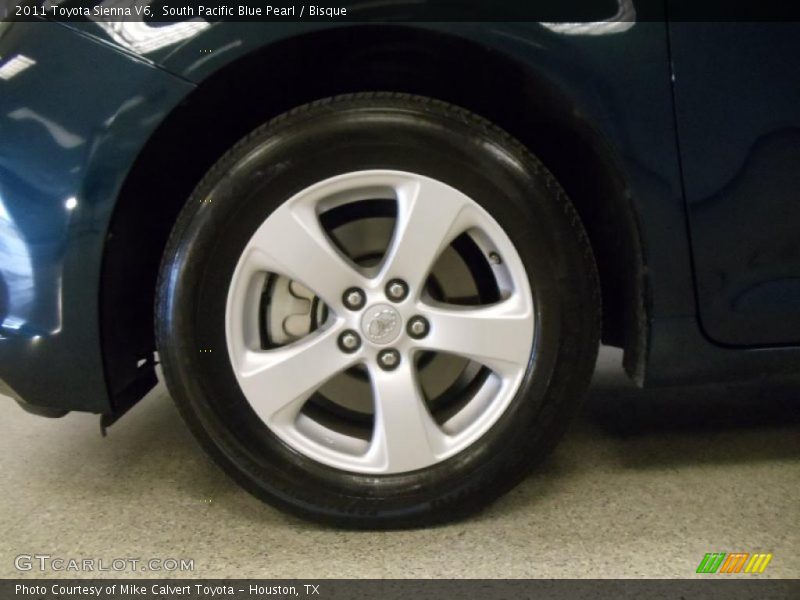 South Pacific Blue Pearl / Bisque 2011 Toyota Sienna V6