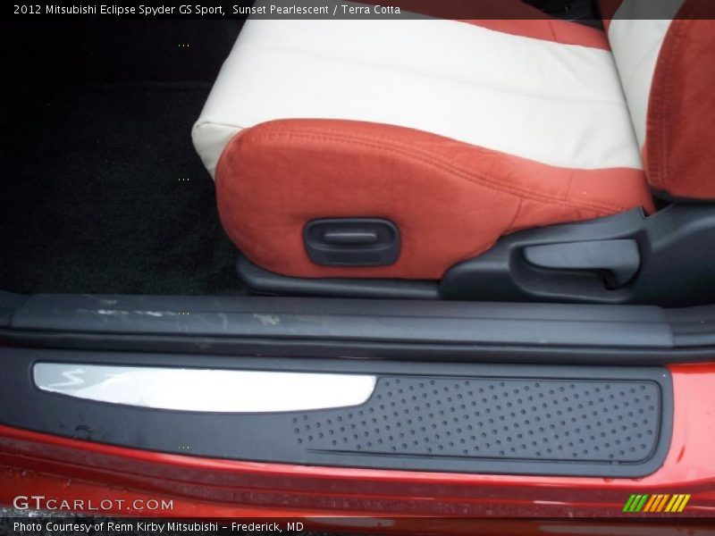 Sunset Pearlescent / Terra Cotta 2012 Mitsubishi Eclipse Spyder GS Sport