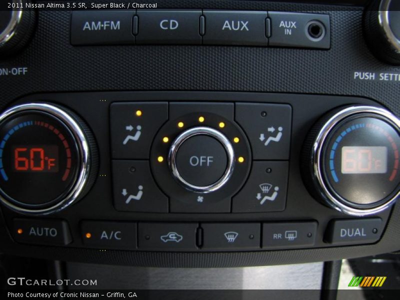Controls of 2011 Altima 3.5 SR