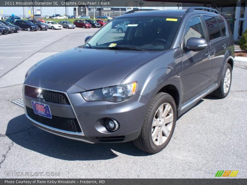 Graphite Gray Pearl / Black 2011 Mitsubishi Outlander SE