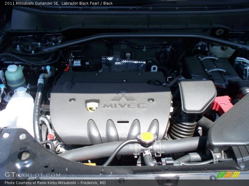 Labrador Black Pearl / Black 2011 Mitsubishi Outlander SE
