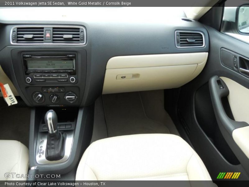 White Gold Metallic / Cornsilk Beige 2011 Volkswagen Jetta SE Sedan