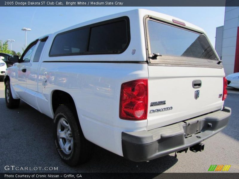 Bright White / Medium Slate Gray 2005 Dodge Dakota ST Club Cab