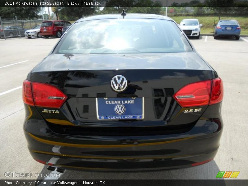 Black / Titan Black 2011 Volkswagen Jetta SE Sedan