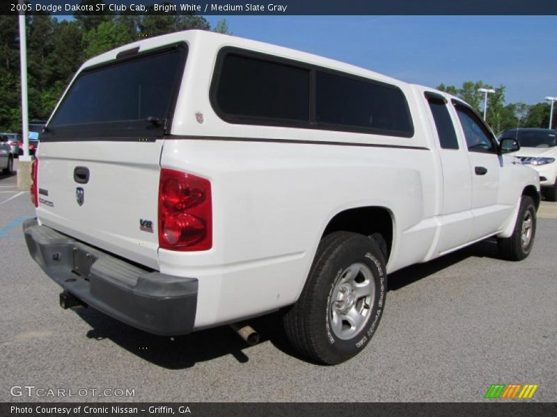 Bright White / Medium Slate Gray 2005 Dodge Dakota ST Club Cab