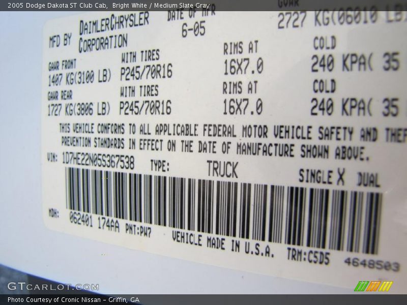 Bright White / Medium Slate Gray 2005 Dodge Dakota ST Club Cab