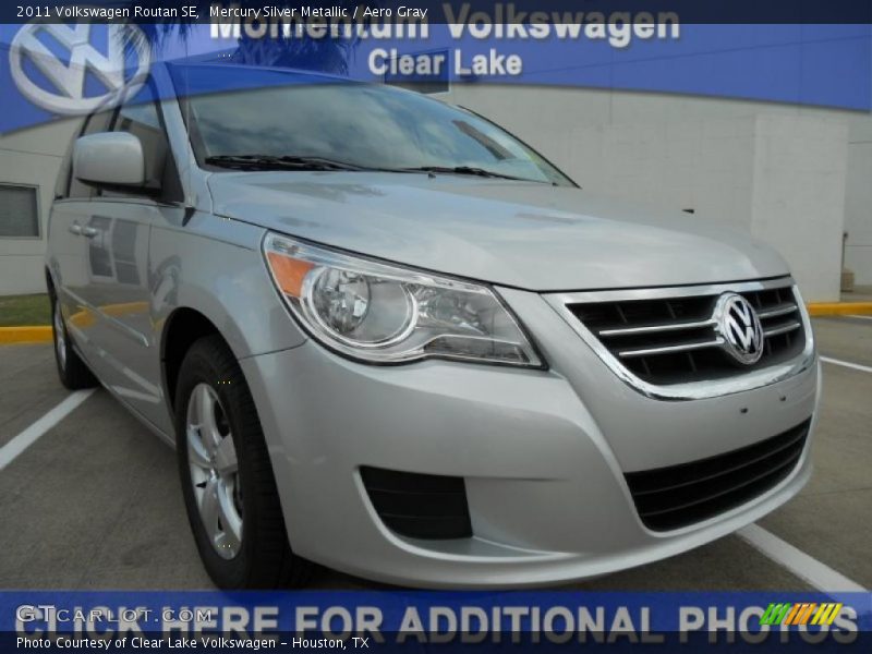 Mercury Silver Metallic / Aero Gray 2011 Volkswagen Routan SE