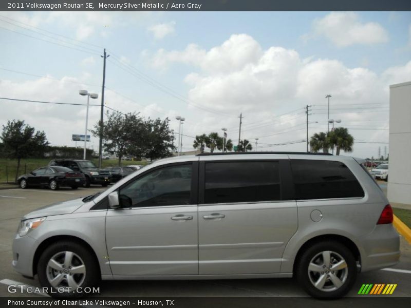 Mercury Silver Metallic / Aero Gray 2011 Volkswagen Routan SE