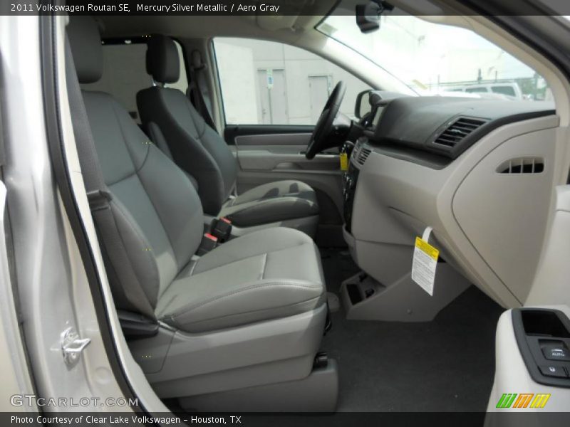 Mercury Silver Metallic / Aero Gray 2011 Volkswagen Routan SE