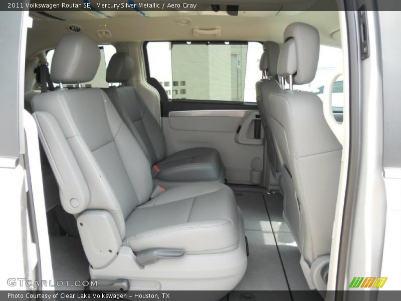 Mercury Silver Metallic / Aero Gray 2011 Volkswagen Routan SE