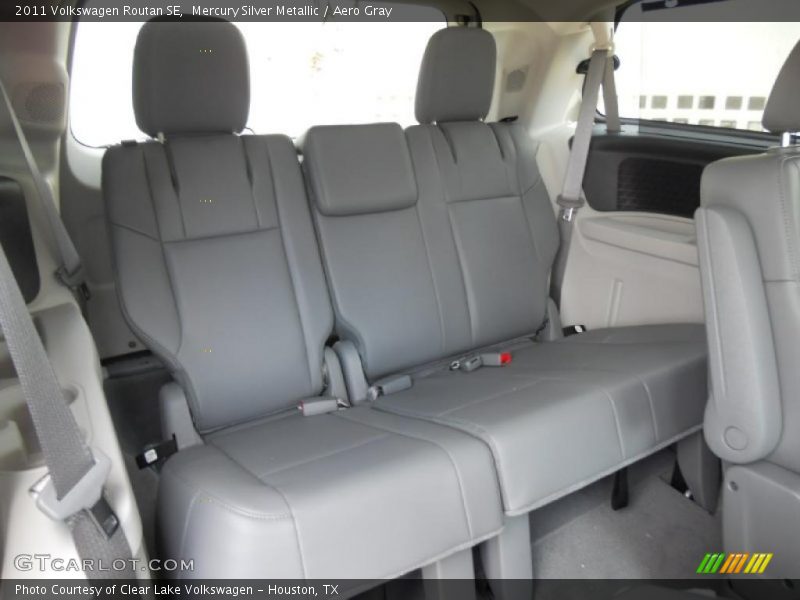 Mercury Silver Metallic / Aero Gray 2011 Volkswagen Routan SE