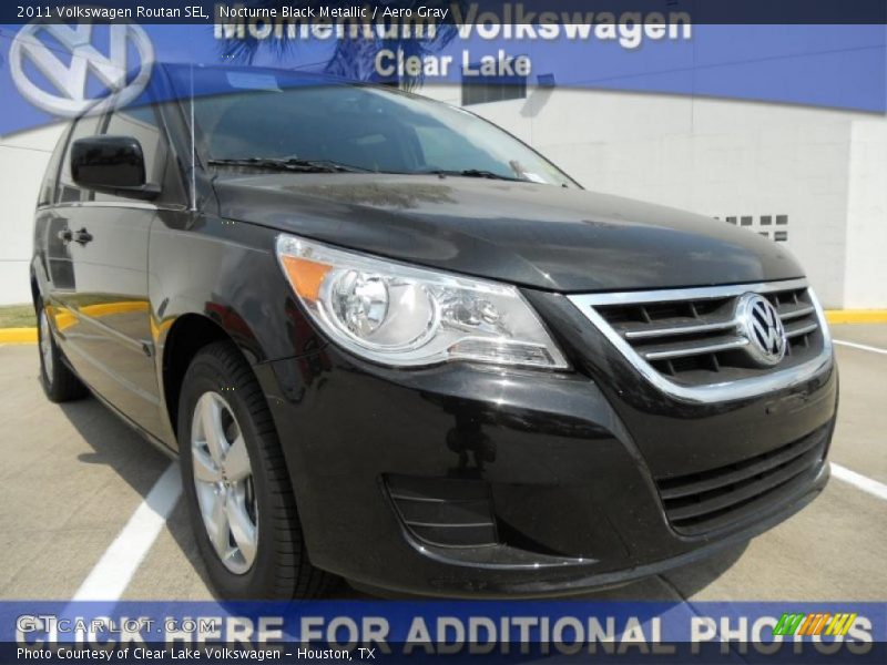 Nocturne Black Metallic / Aero Gray 2011 Volkswagen Routan SEL