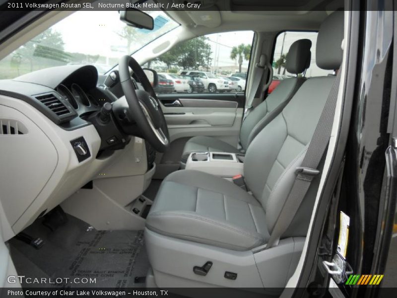 Nocturne Black Metallic / Aero Gray 2011 Volkswagen Routan SEL